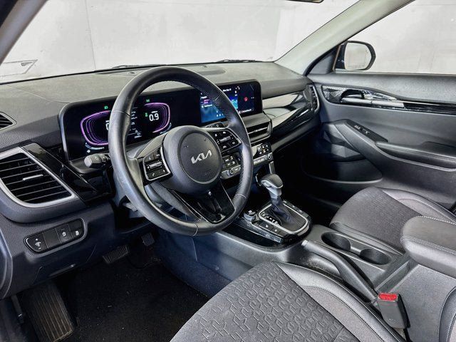 Certified 2025 Kia Seltos S AWD/4WD image 9