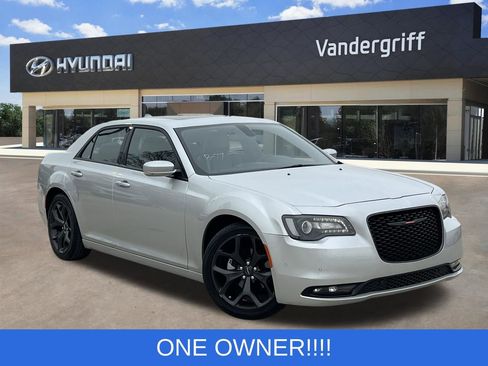 Used 2023 Chrysler 300 S image 1