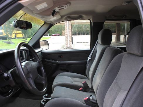 Used 2003 Chevrolet Silverado 1500 LS image 10