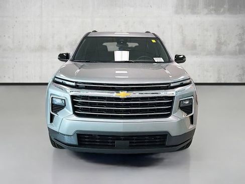 New 2026 Chevrolet Traverse LT image 2