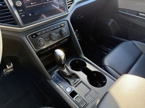 Used 2021 Volkswagen Atlas SE w/ Panoramic Sunroof Package image 13