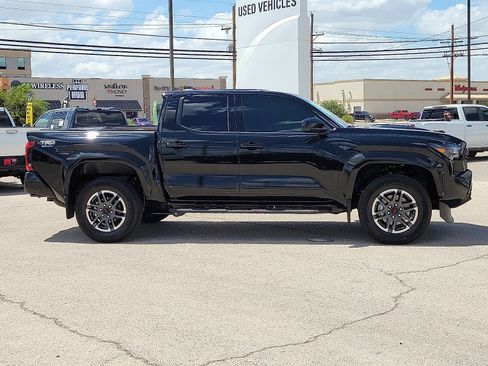 New 2025 Toyota Tacoma TRD Sport image 5