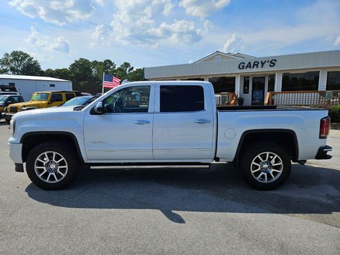 Used 2016 GMC Sierra 1500 Denali w/ Enhanced Driver Alert Package AWD/4WD image 3