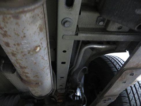 Used 2001 Chrysler Town & Country LX image 24