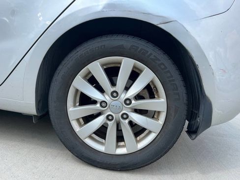 Used 2014 Kia Forte EX image 15