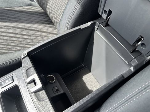 Used 2019 Nissan Rogue SV w/ Premium Package image 26