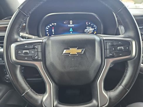 Used 2023 Chevrolet Suburban Premier image 17