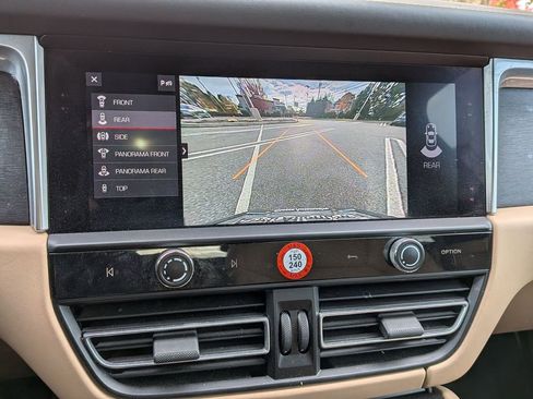 Used 2022 Porsche Macan GTS image 19