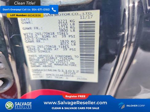 Used 2018 Nissan Titan SV w/ SV Convenience Package RWD image 16