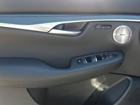 Certified 2025 INFINITI QX50 Sport image 13