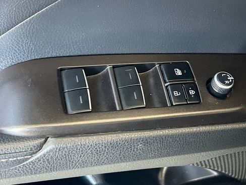 Used 2023 Toyota Camry XSE FWD image 12