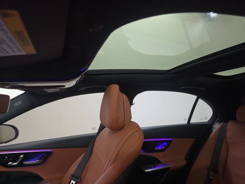 Used 2024 Mercedes-Benz C 300 Sedan image 9