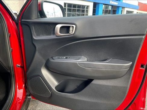 New 2026 Hyundai Venue SE image 27