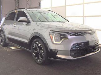 Used 2023 Kia Niro Wave FWD video 2