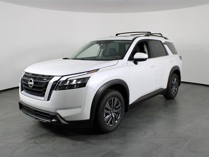 New 2025 Nissan Pathfinder SV w/ SV Premium Package