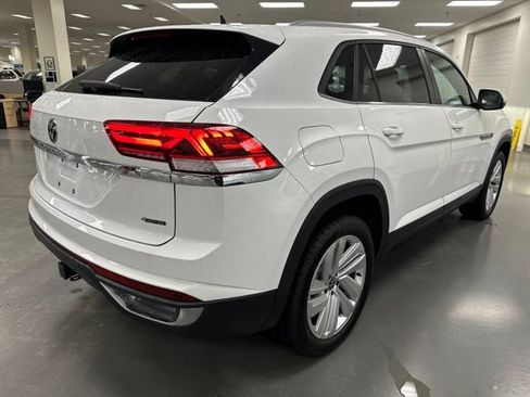 Used 2023 Volkswagen Atlas Cross Sport SE w/ Panoramic Sunroof Package AWD/4WD image 7