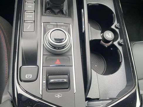 New 2024 Maserati Levante GT Ultima image 34