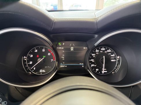 Used 2022 Alfa Romeo Stelvio Ti image 31