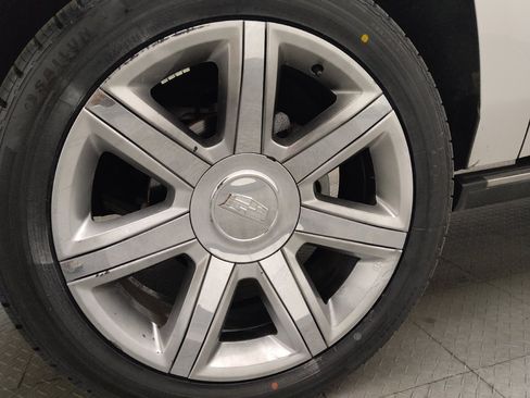 Used 2016 Cadillac Escalade ESV Premium image 31