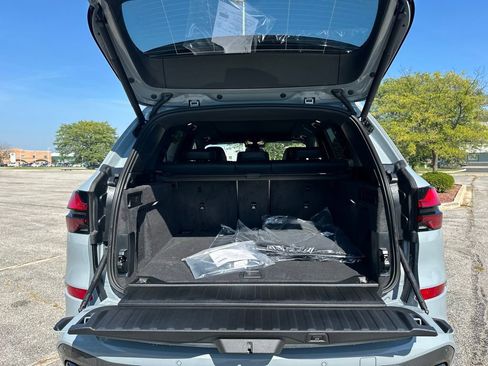 New 2026 BMW X5 xDrive40i w/ M Sport Package AWD/4WD image 25