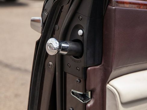 Used 2013 Rolls-Royce Ghost image 10