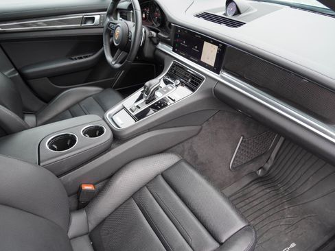 Certified 2023 Porsche Panamera Platinum Edition RWD image 9