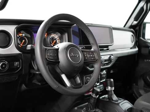 Used 2025 Jeep Wrangler Unlimited Sport AWD/4WD image 13