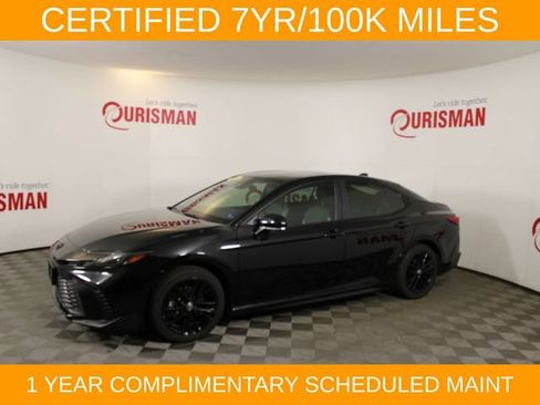 Used 2025 Toyota Camry SE w/ Multimedia Upgrade Package AWD/4WD image 4
