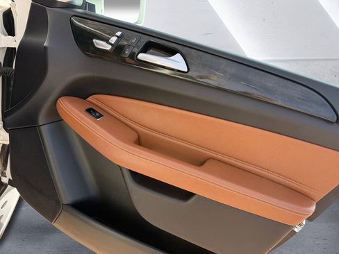 Used 2018 Mercedes-Benz GLE 350 4MATIC image 15