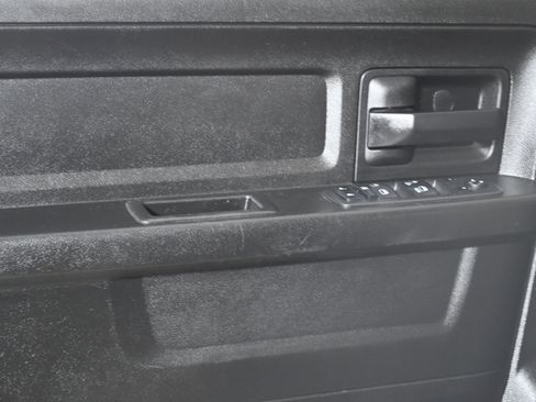 Used 2019 RAM 1500 Express w/ Express Value Package image 20