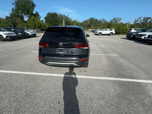 Certified 2024 Volkswagen Taos S FWD image 7