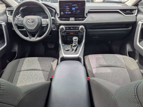 Used 2024 Toyota RAV4 XLE AWD/4WD image 3