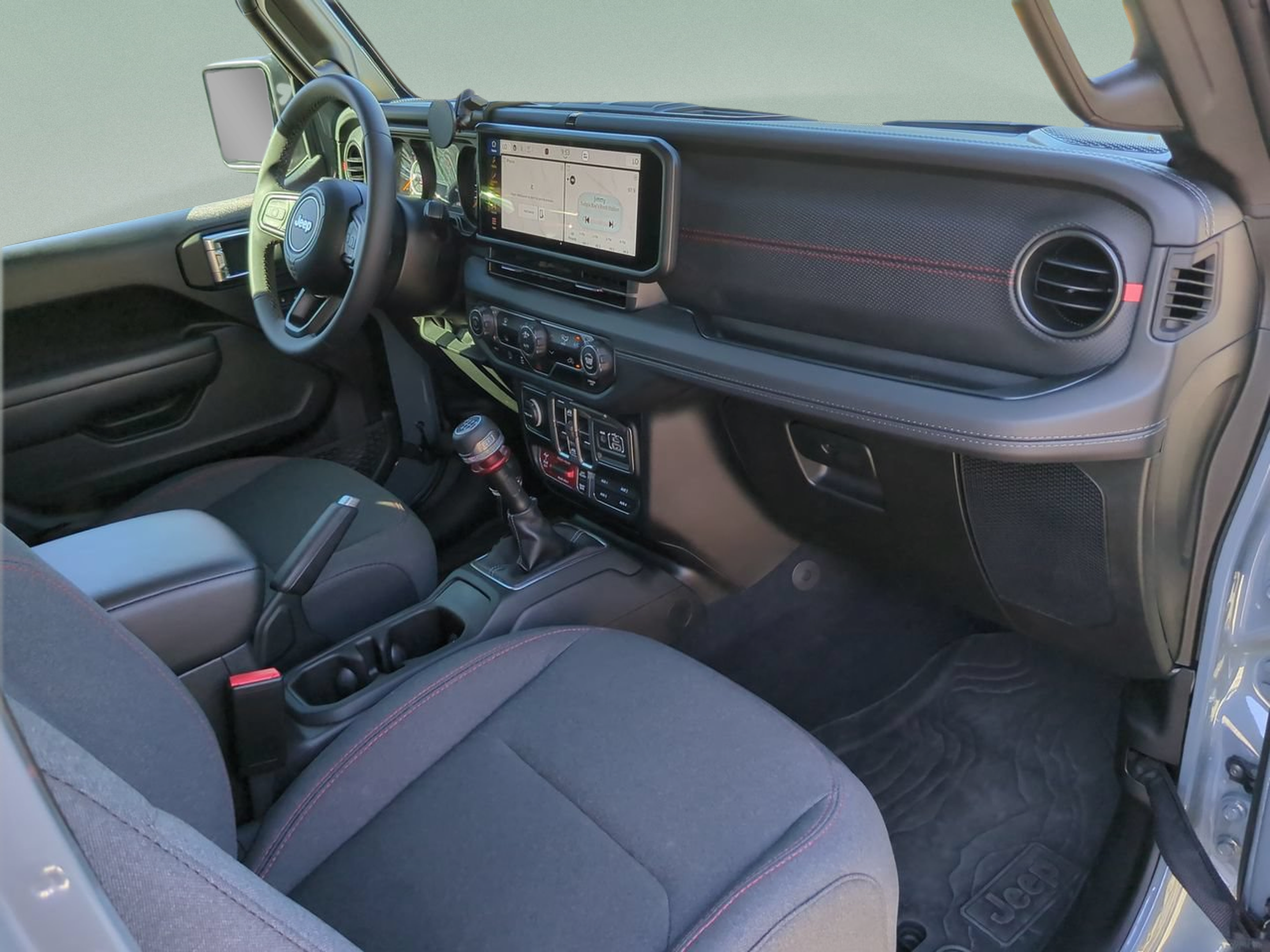 Used 2025 Jeep Wrangler Unlimited Rubicon AWD/4WD image 20