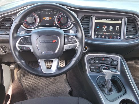 Used 2017 Dodge Challenger R/T Scat Pack w/ Dynamics Package RWD image 26