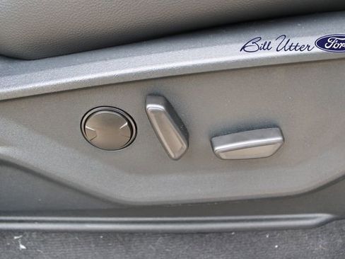 New 2026 Ford F250 Lariat w/ Black Appearance Package image 8