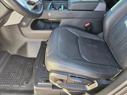 Used 2022 Land Rover Defender 110 S image 17