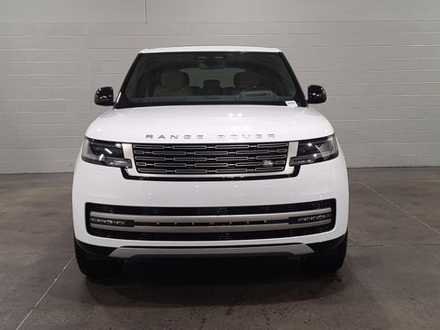 New 2026 Land Rover Range Rover SE image 9