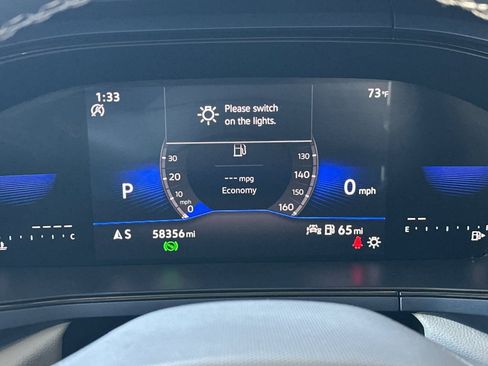 Used 2023 Volkswagen Taos SE FWD image 24