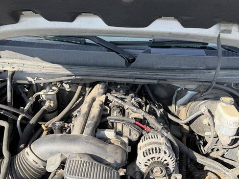 Used 2010 GMC Sierra 1500 SLT w/ SLT Convenience Package AWD/4WD image 16