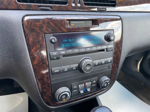 Used 2014 Chevrolet Impala LT image 17