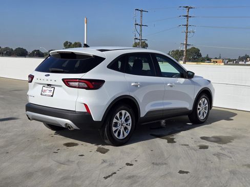 Used 2025 Ford Escape Active image 4