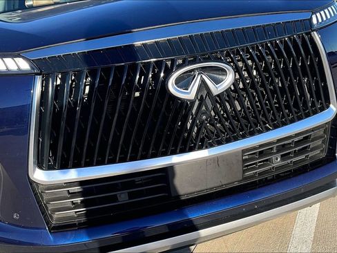 Certified 2025 INFINITI QX80 Sensory image 38