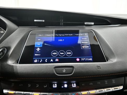 Used 2019 Cadillac XT4 Sport AWD/4WD image 12