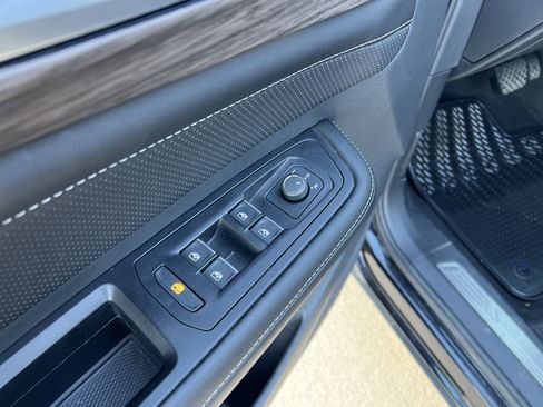 Certified 2025 Volkswagen Atlas SEL image 14