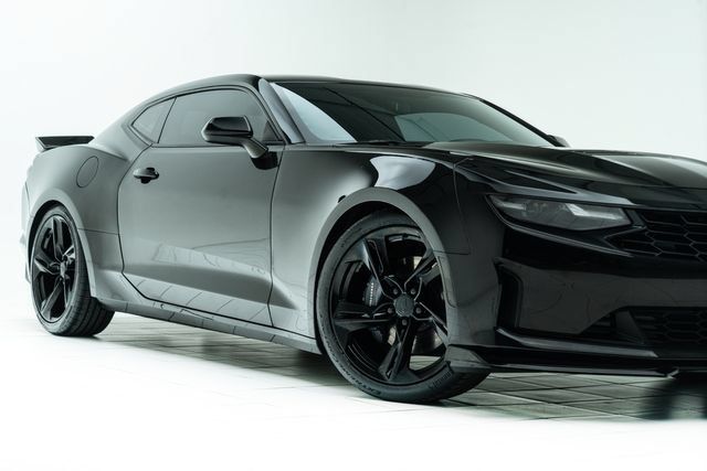 Used 2021 Chevrolet Camaro LT RWD image 3