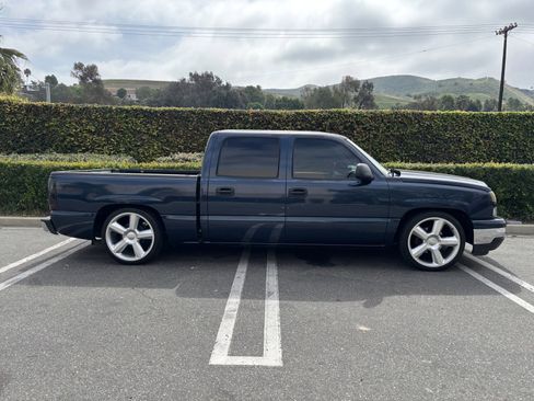 Used 2007 Chevrolet Silverado 1500 LT w/ Onstar Plus Package image 4