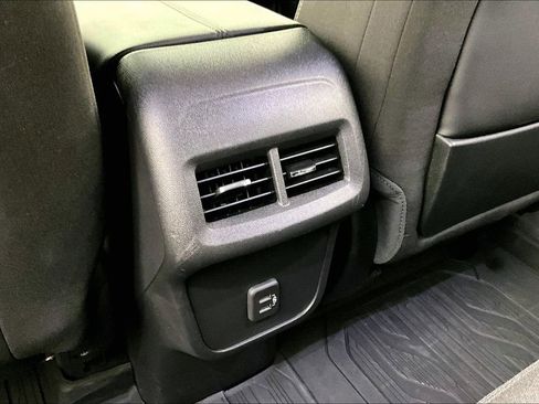 Certified 2024 GMC Terrain SLE w/ Driver Convenience Package FWD image 9