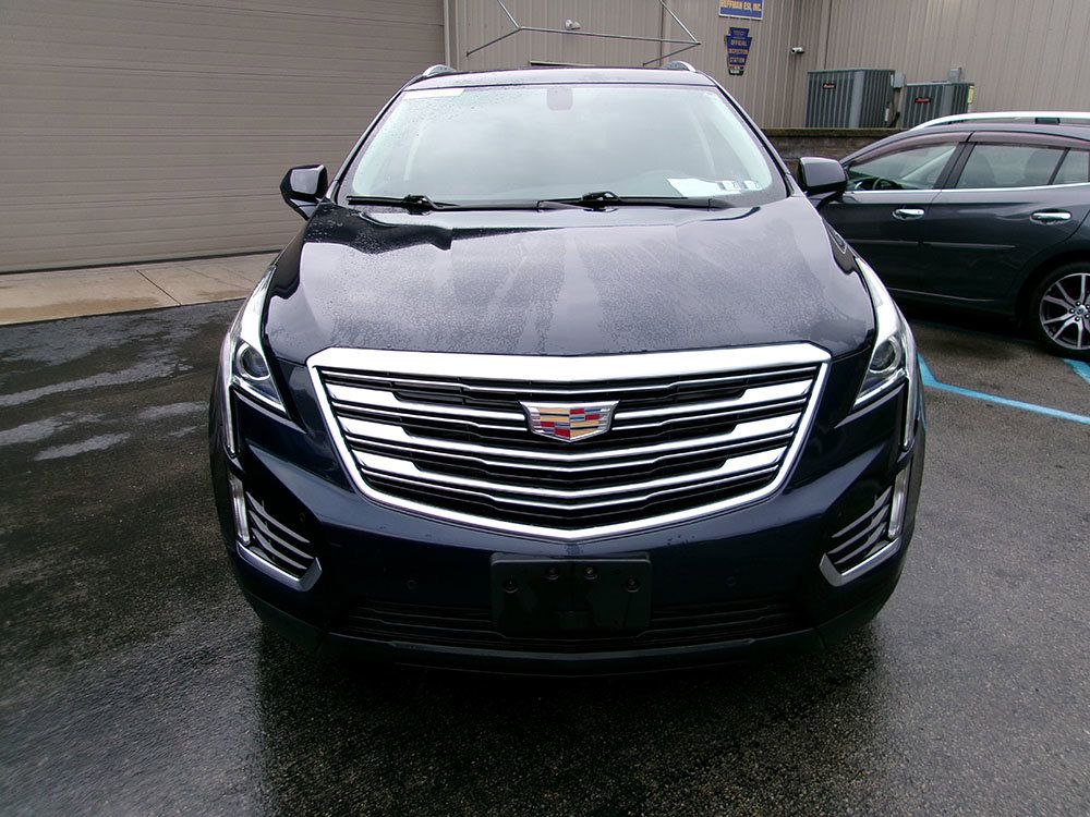 Used 2017 Cadillac XT5 Luxury AWD/4WD image 2