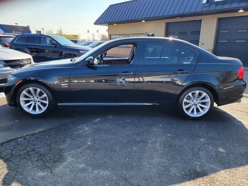 Used 2011 BMW 328i xDrive Sedan image 8