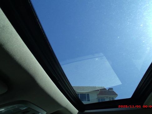 Used 2009 Honda Pilot Touring image 5